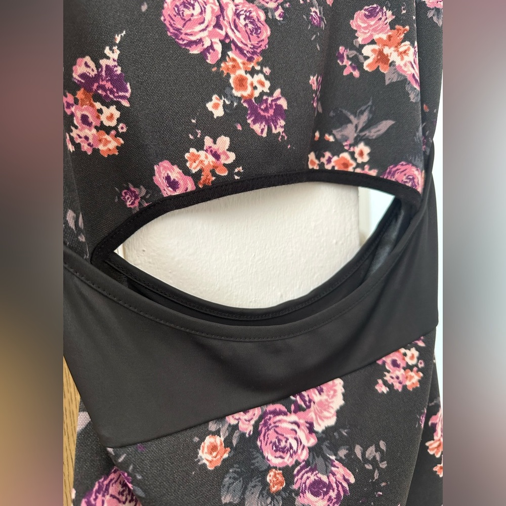Forever 21 Floral Cutout Waist Floral Mini Dress Black with Pale Pink Roses - Picture 3 of 7